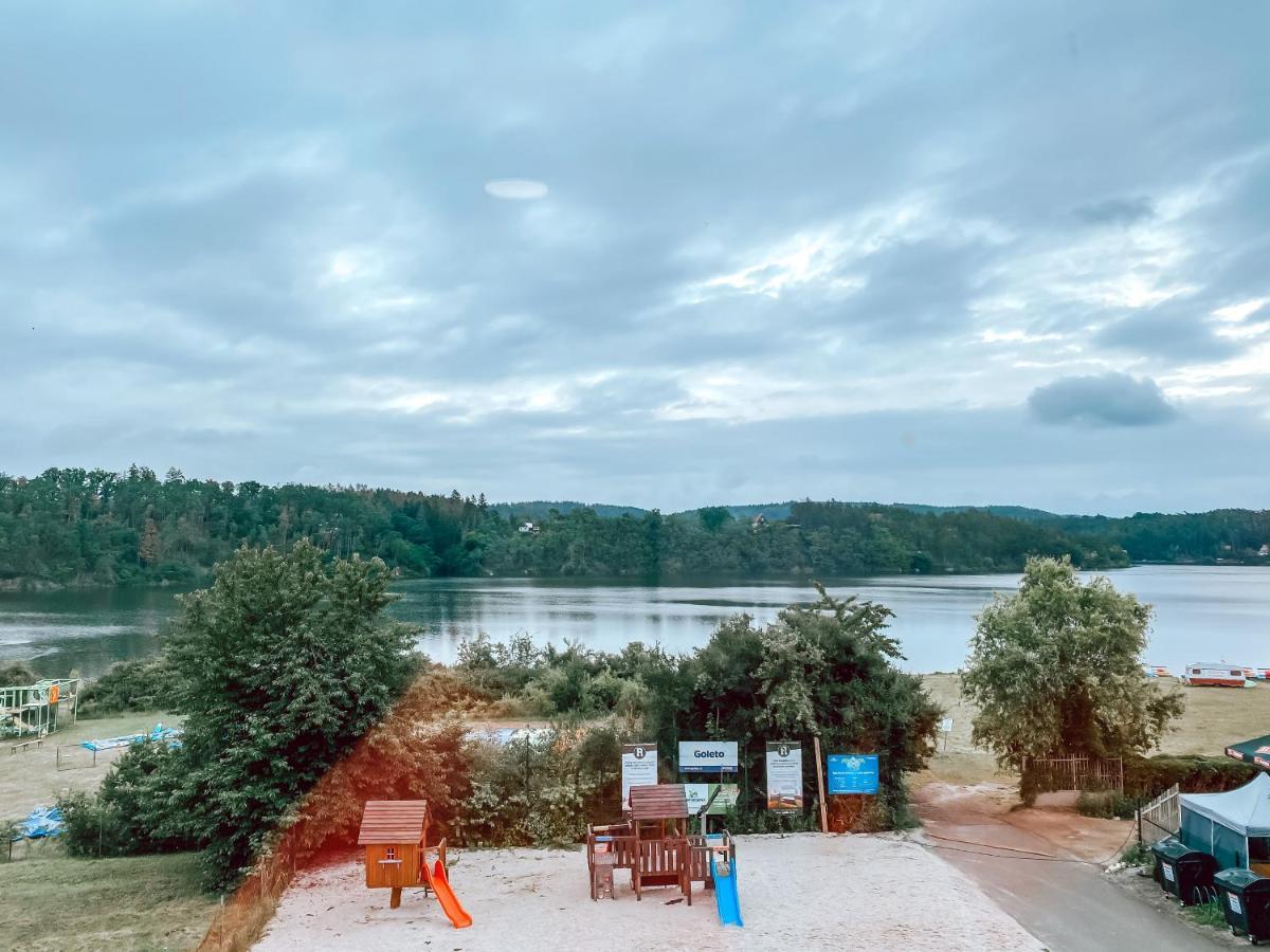 Chaty A Apartmany Hracholusky Kemp Kosatka Pnovany Exterior foto