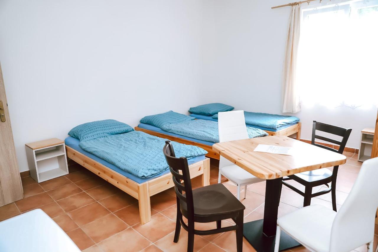 Chaty A Apartmany Hracholusky Kemp Kosatka Pnovany Exterior foto