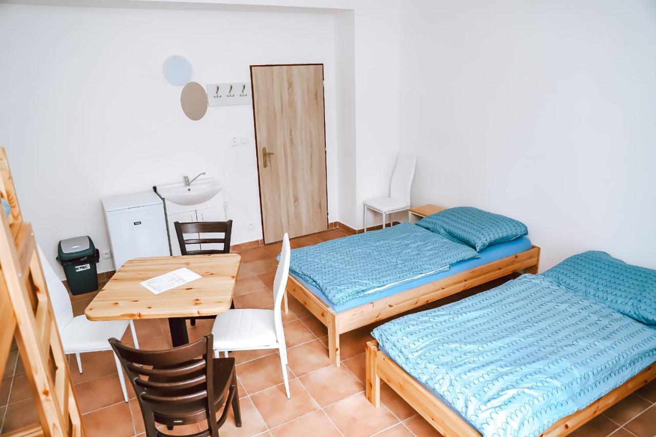 Chaty A Apartmany Hracholusky Kemp Kosatka Pnovany Exterior foto