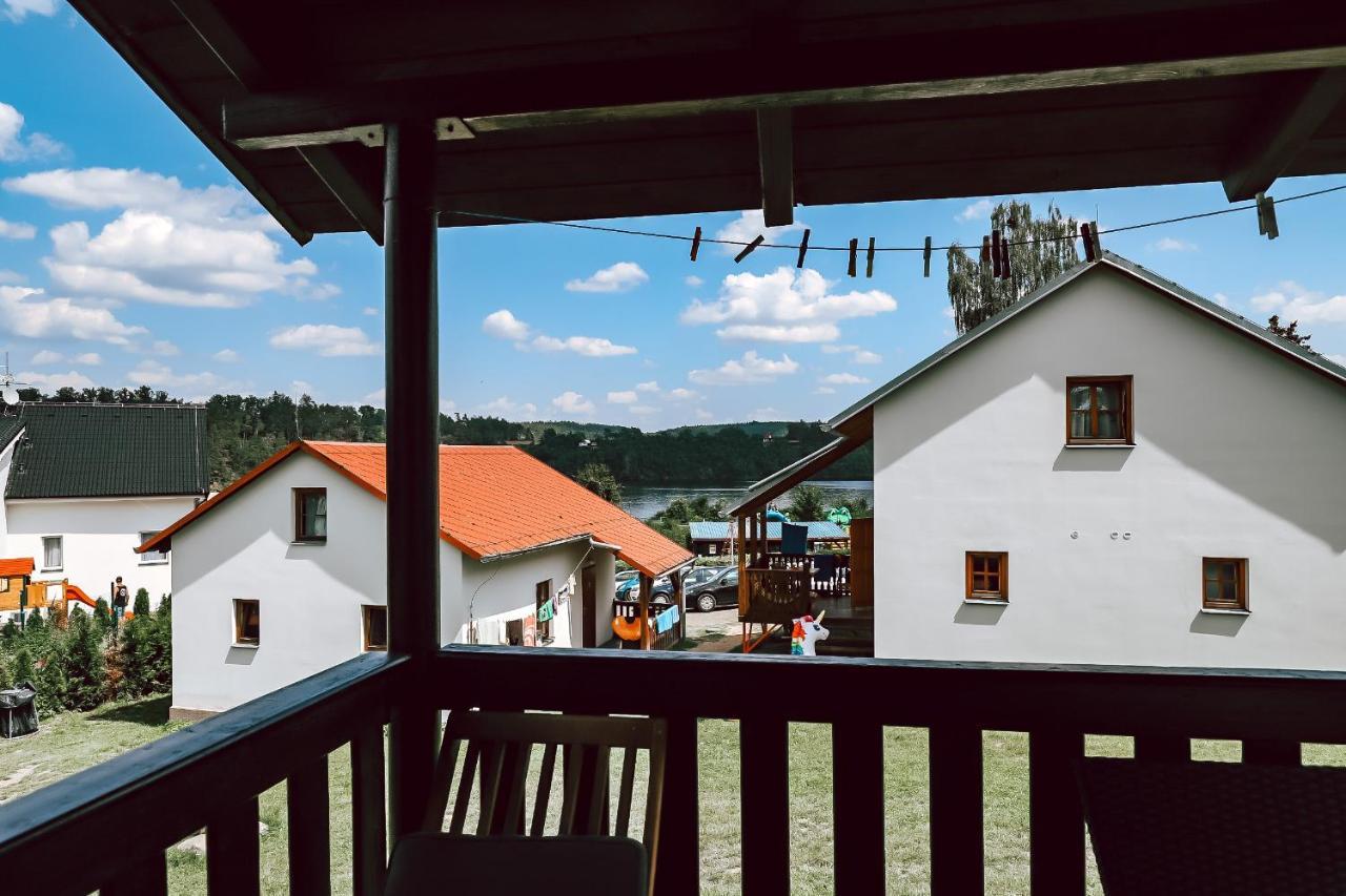 Chaty A Apartmany Hracholusky Kemp Kosatka Pnovany Exterior foto