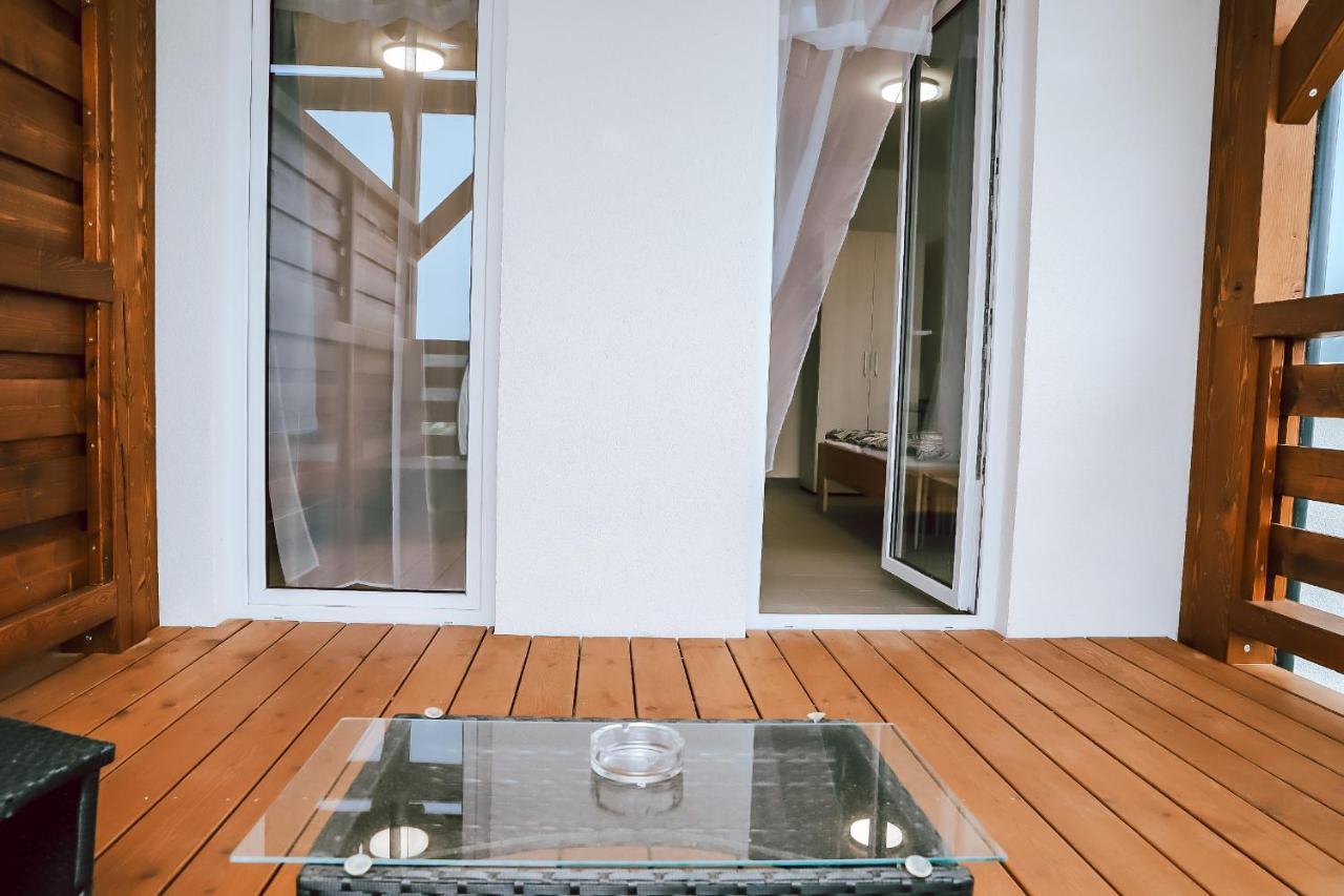 Chaty A Apartmany Hracholusky Kemp Kosatka Pnovany Exterior foto