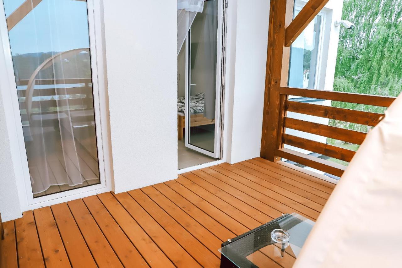 Chaty A Apartmany Hracholusky Kemp Kosatka Pnovany Exterior foto