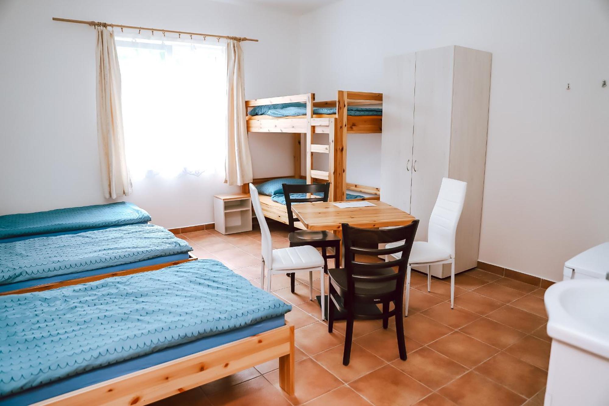 Chaty A Apartmany Hracholusky Kemp Kosatka Pnovany Zimmer foto